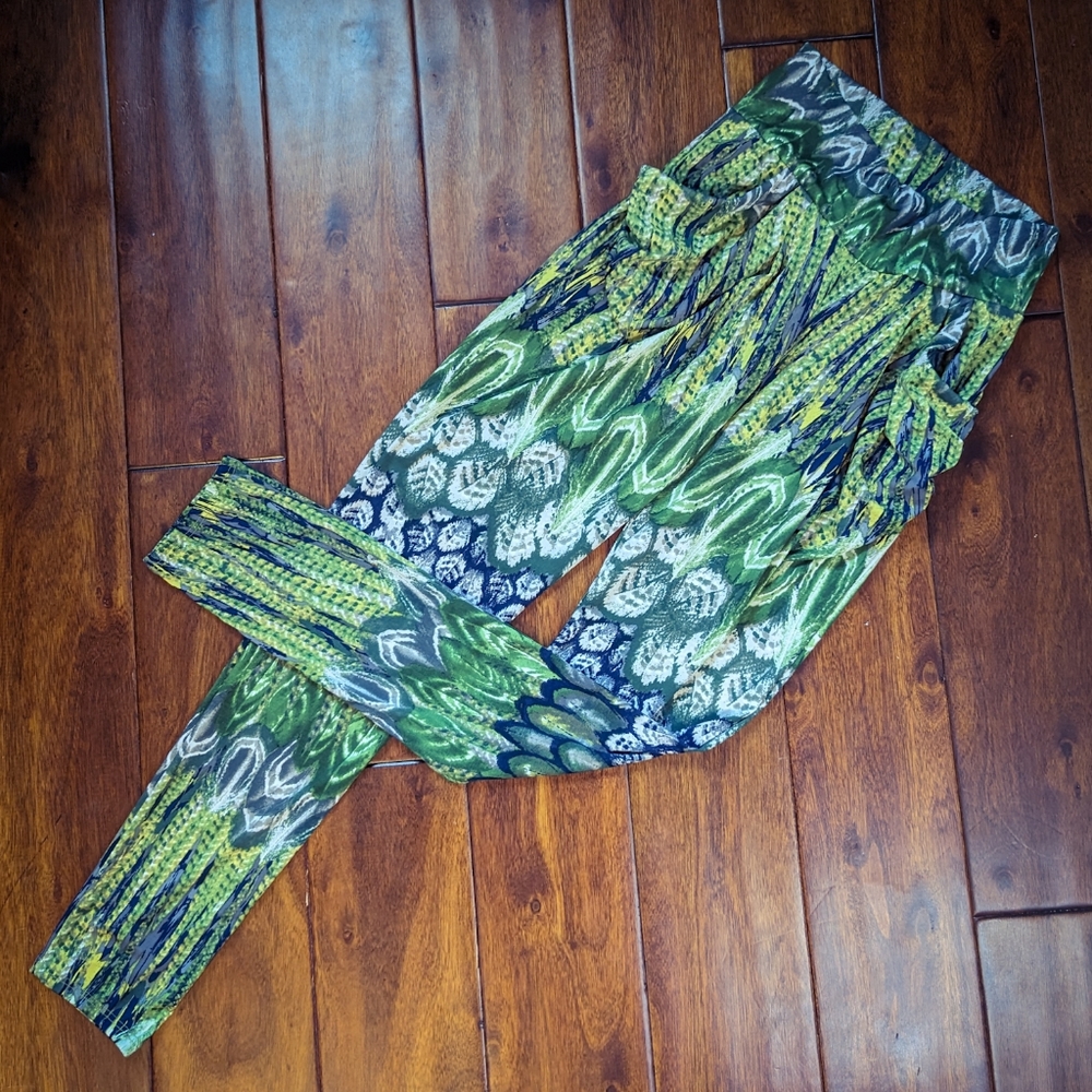 Slim Cut Flow Harem Pants by Flow Movement Marlo Fisken in Green Feather